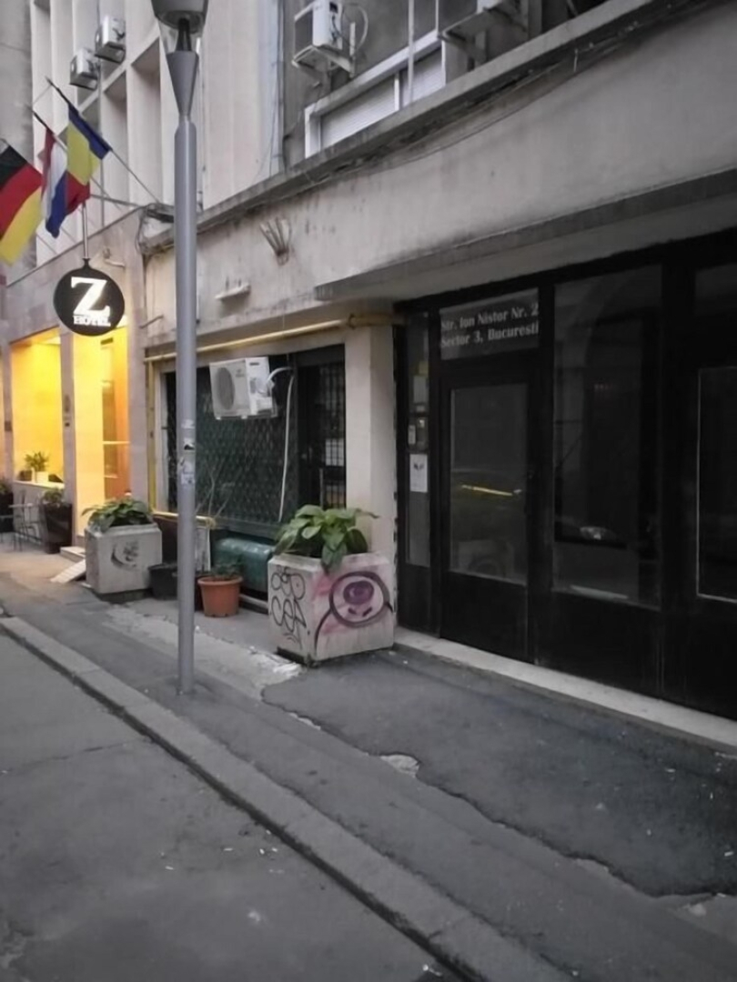 Old Town Studio by MRG