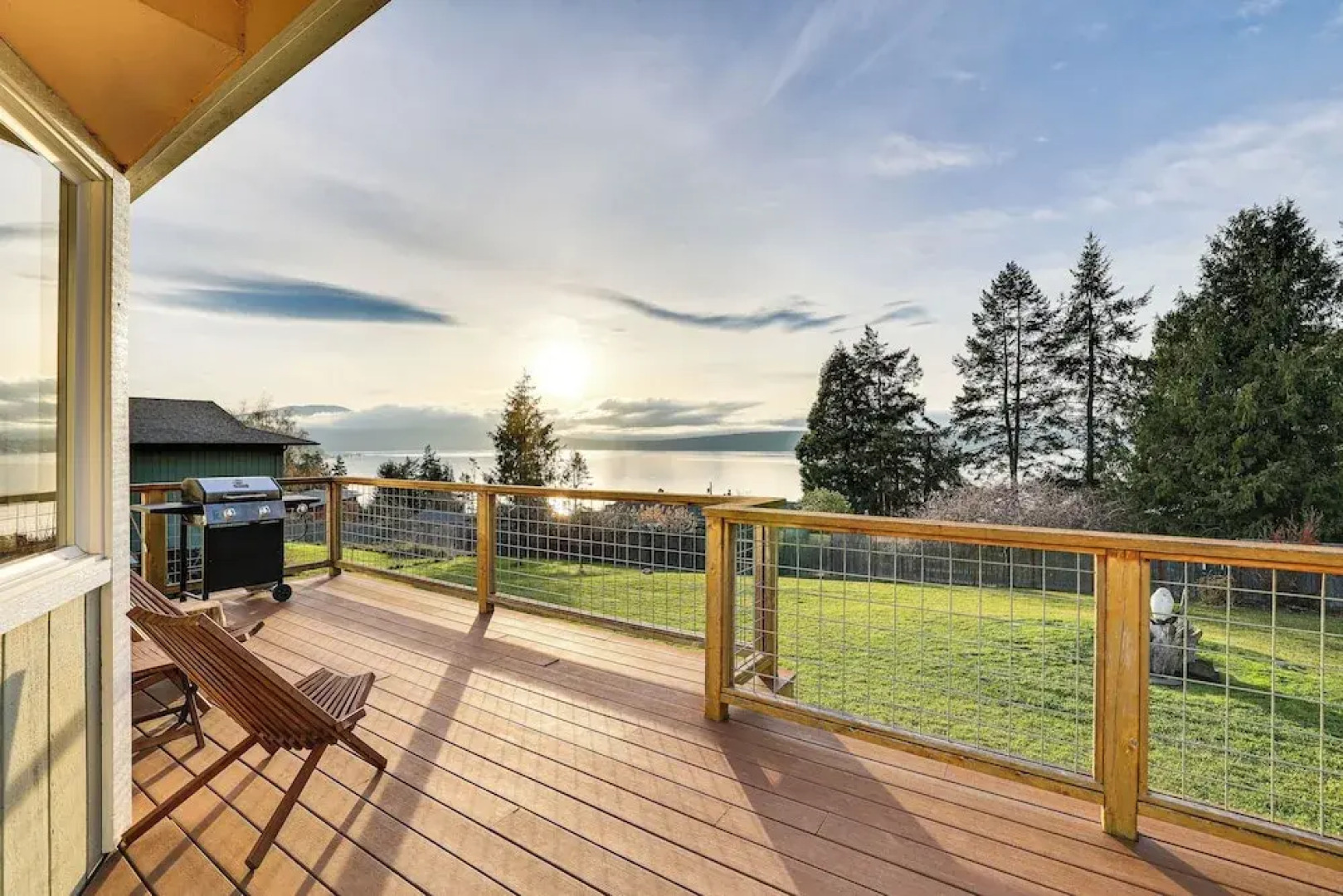 Port Townsend Escape w/ Deck, Bay & Mountain Views