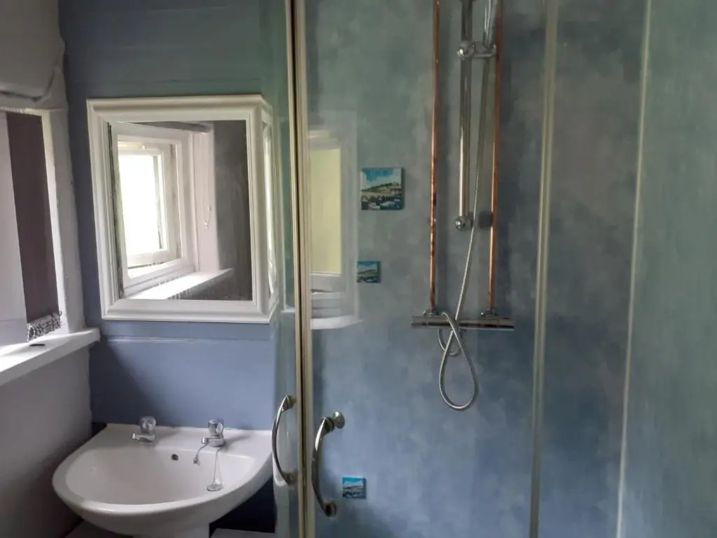 Admirals Apartment sleeps 4 adults 2 children EV Point