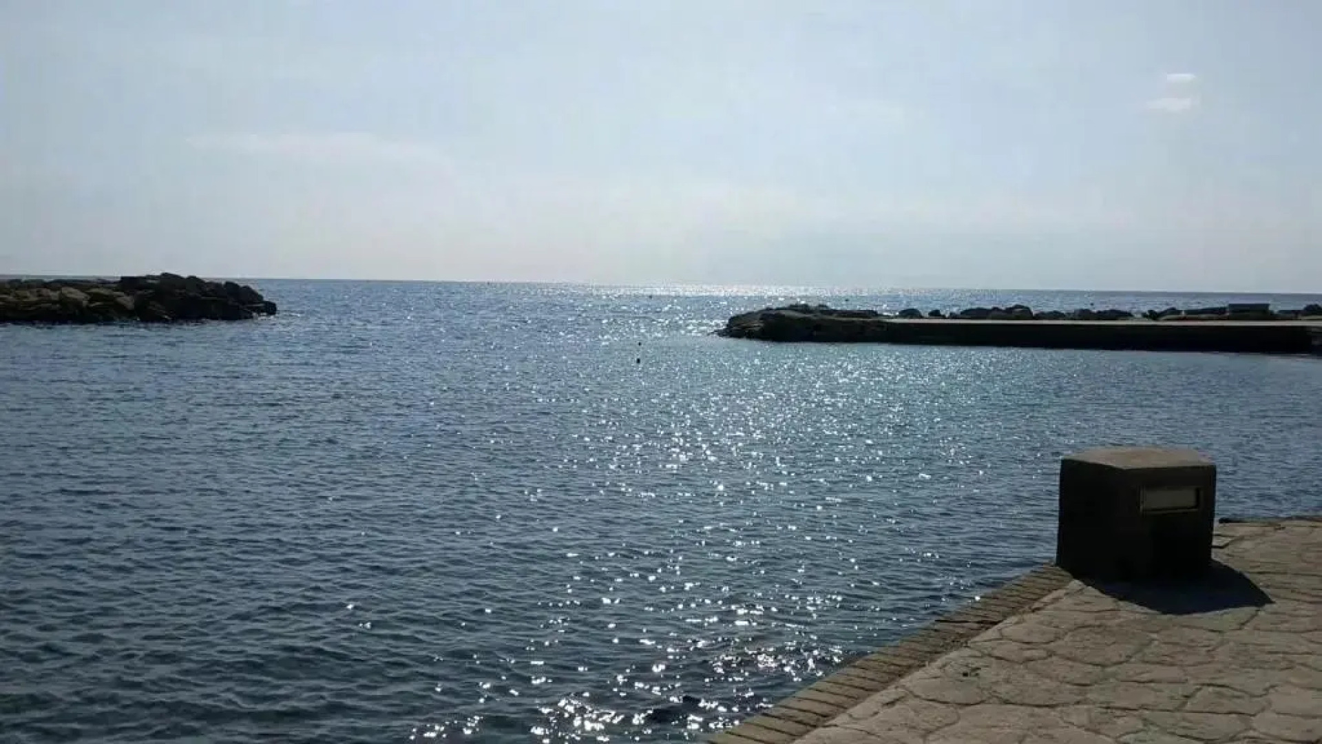 FANTASTIC 1 BED APARTMENT BY THE SEA OPPOSITE 4 SEASONS Limassol