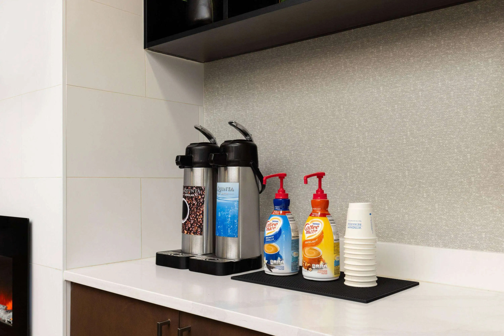 La Quinta Inn & Suites by Wyndham Santa Clarita - Valencia