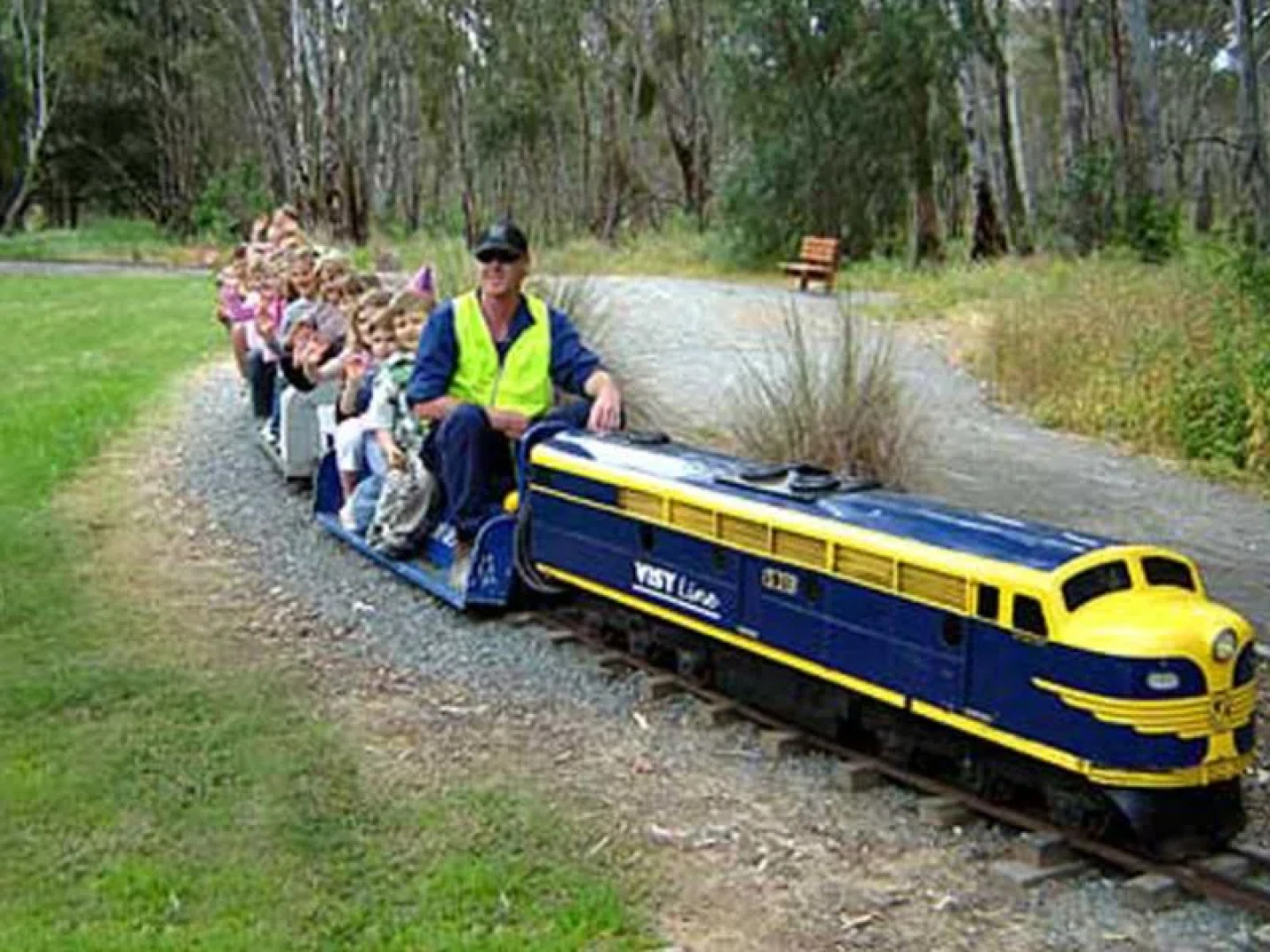 Big Valley Lakeside Paradise Motor Inn