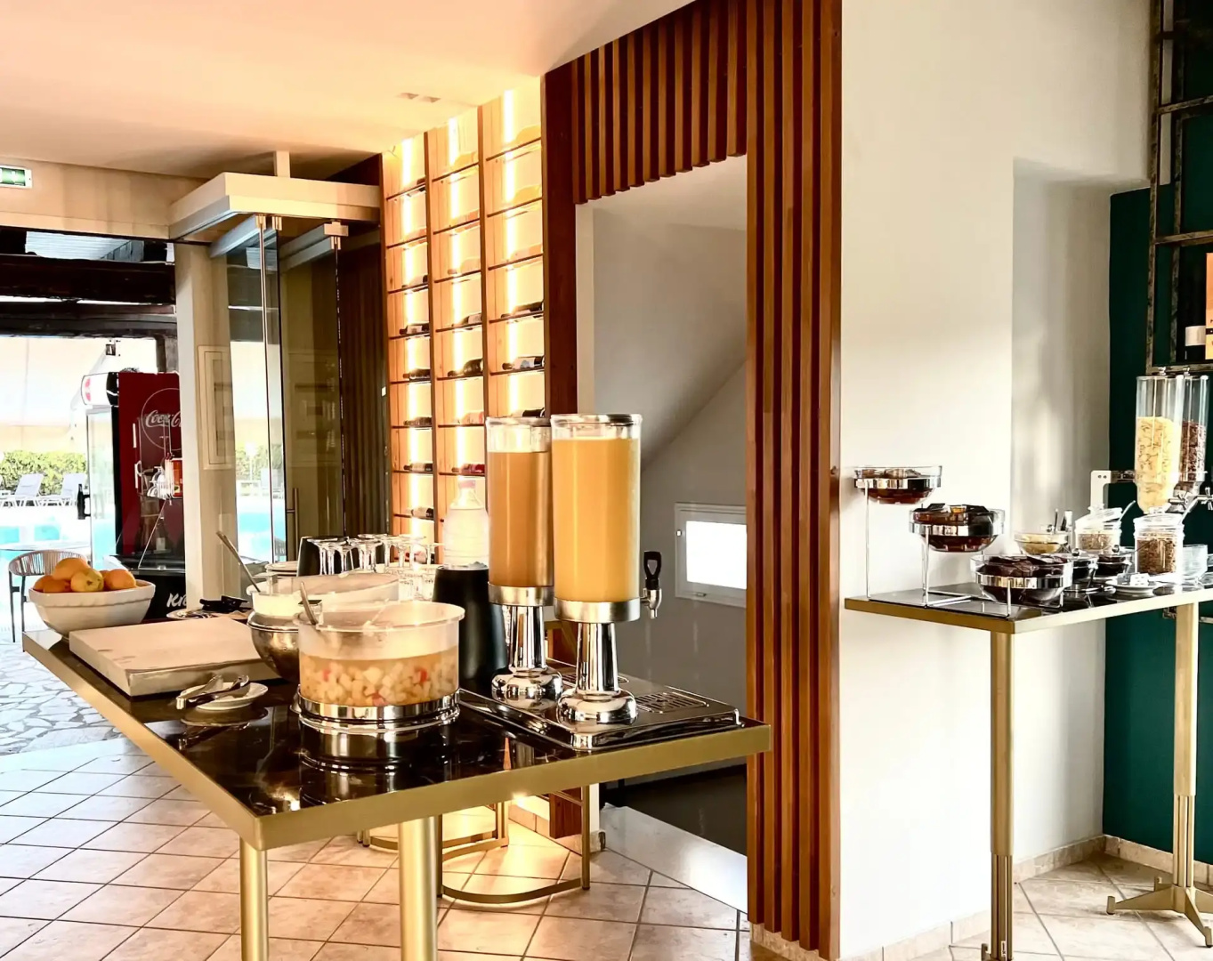 Ccb Bruskos Hotel