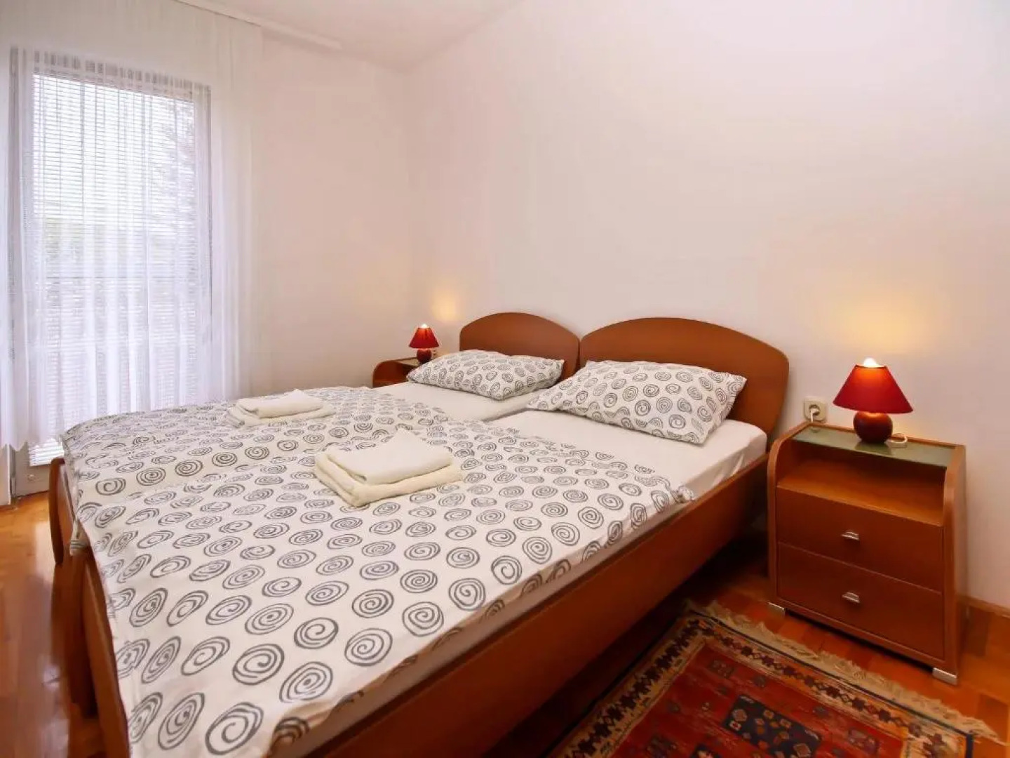 Apartments with a parking space Soline, Krk - 18802