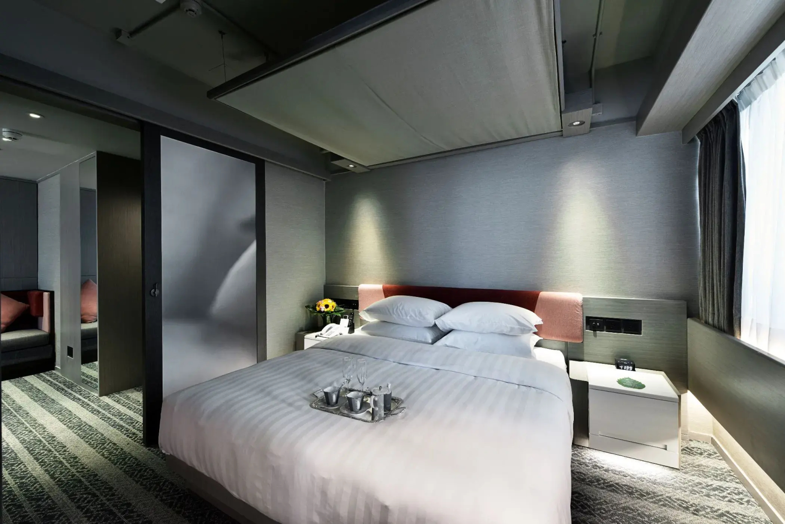 Xi Hotel
