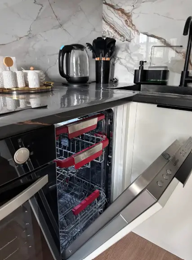 Апартаменты на Четаева 43А