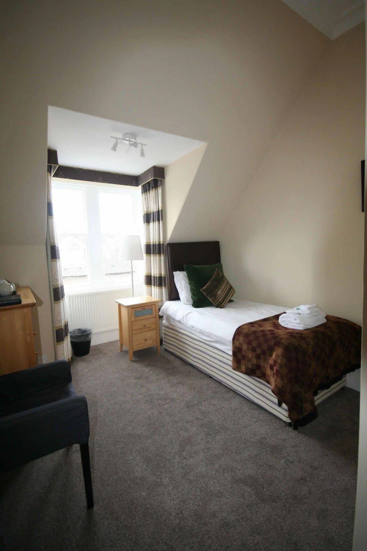 No.12 Hotel & Bistro