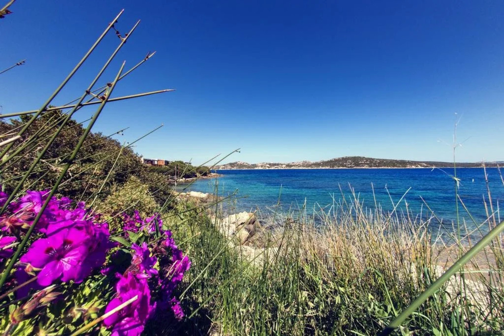 Isola dei Gabbiani - Land of Water