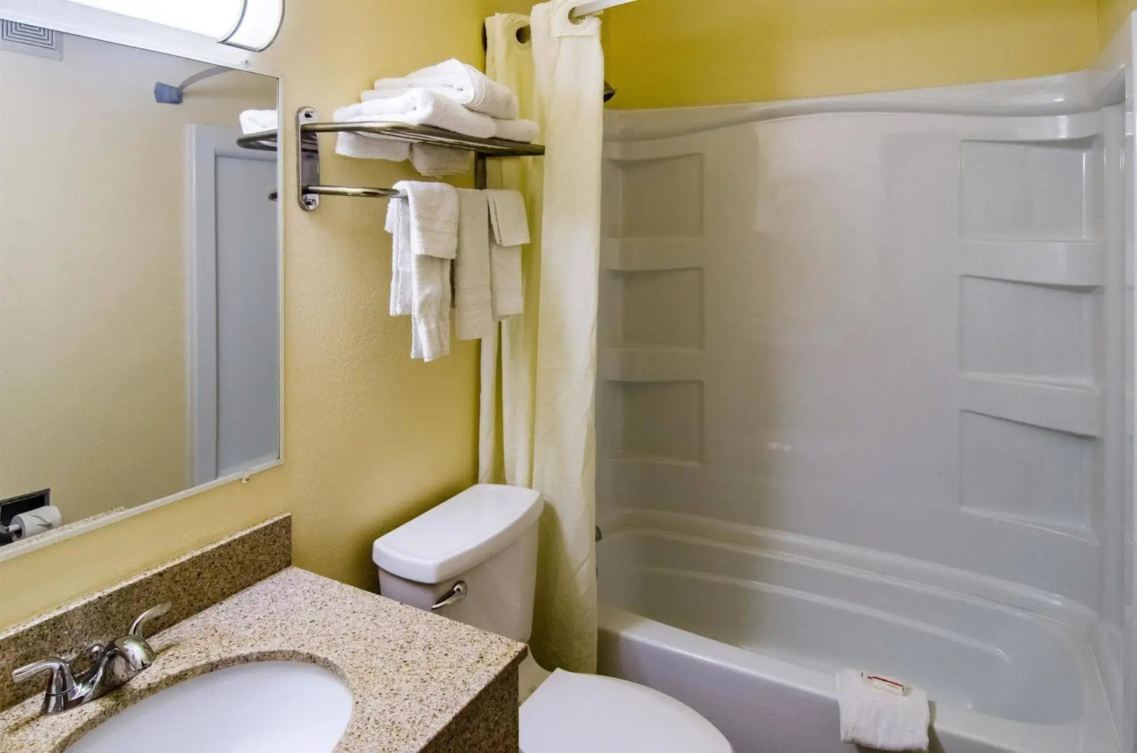 Motel 6 Montoursville, PA - Williamsport