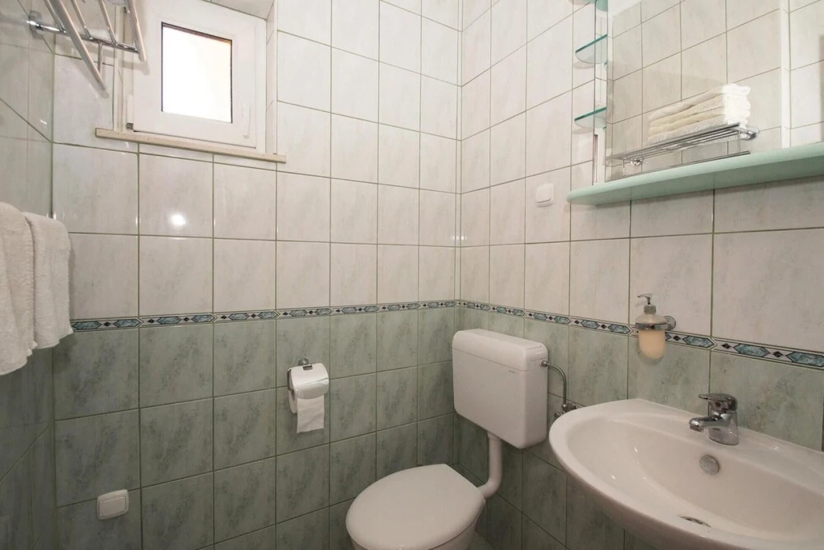 Awesome Home in Zastrazisce With Wifi and 2 Bedrooms