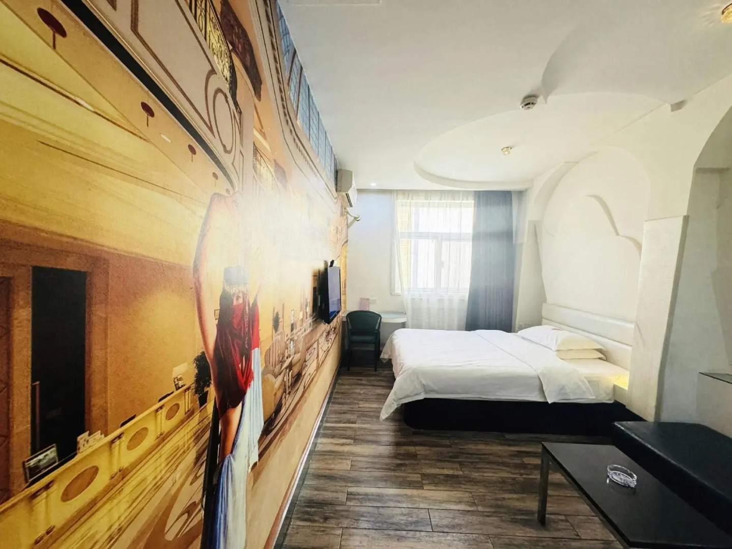 Diamond Fashion Hotel(Hebi changfeng road)