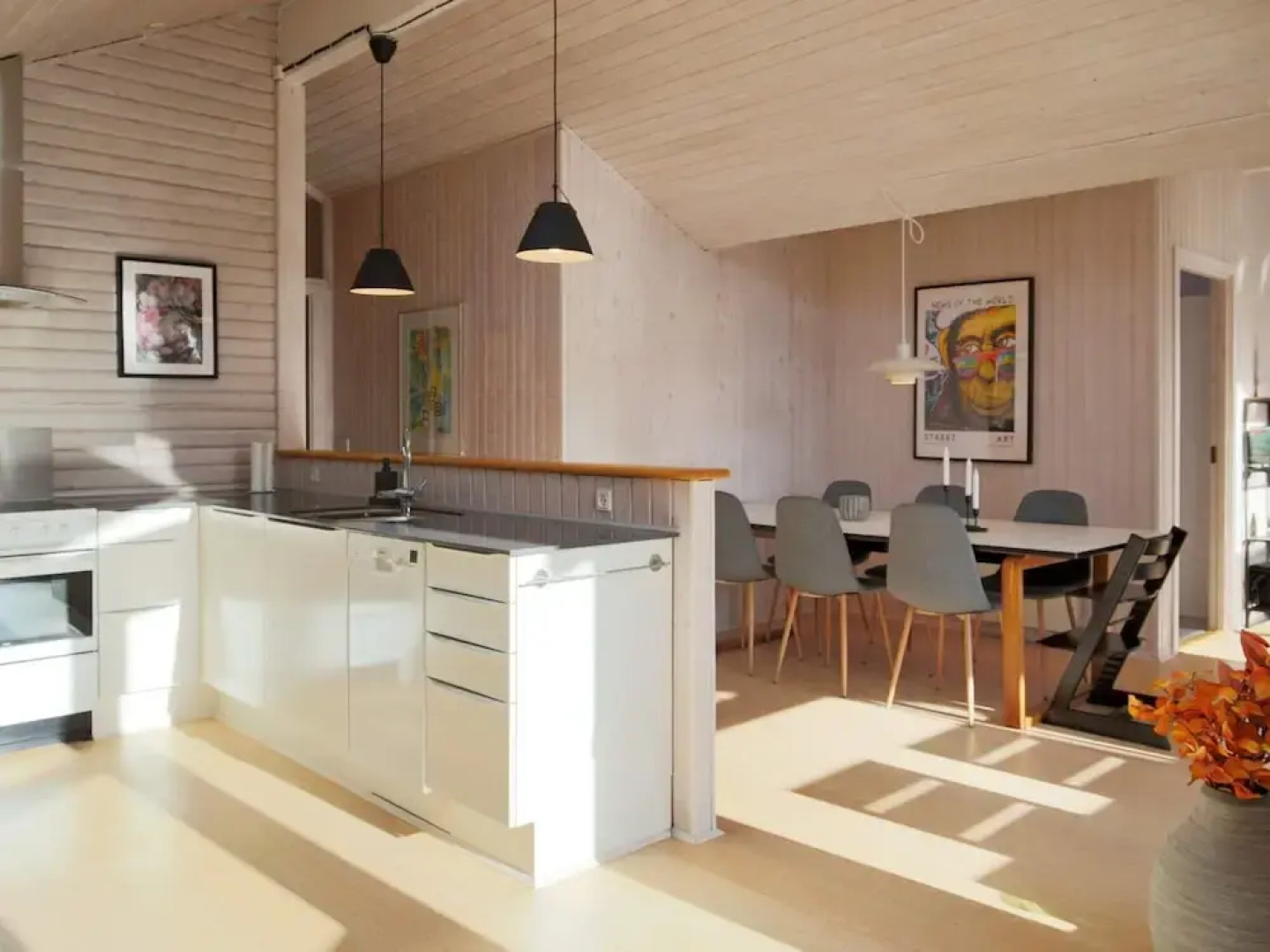 8 Person Holiday Home in Dronningmolle