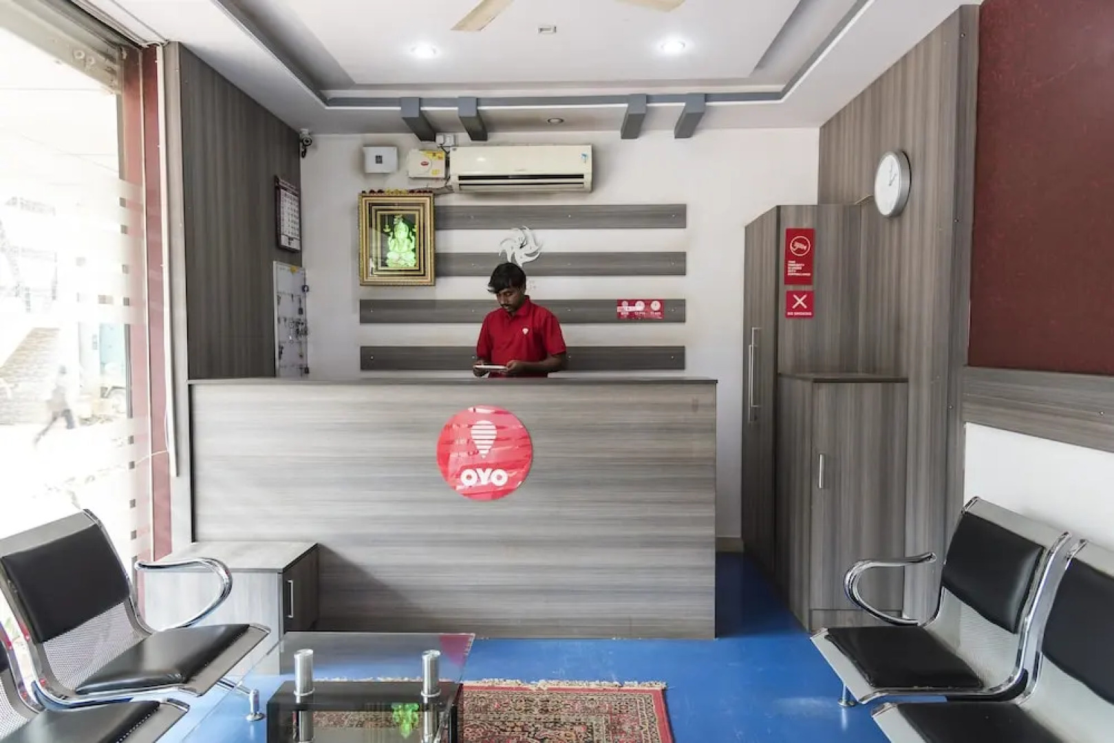 OYO 10010 R V Comforts