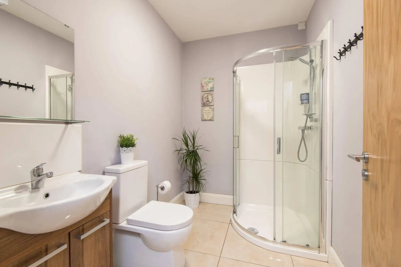 Giant Serviced Apartments