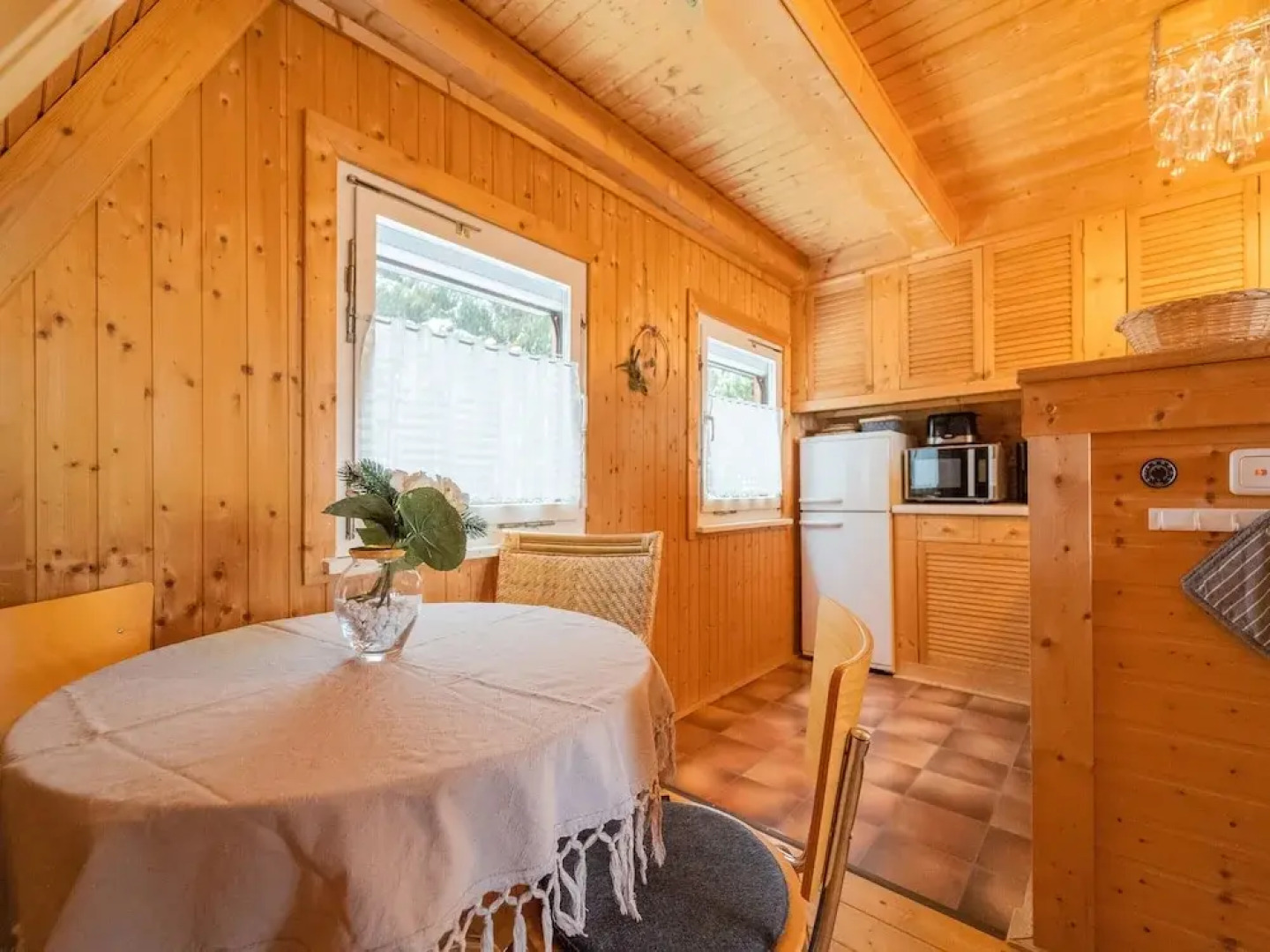 Cozy Forest Hideaway in Suhl