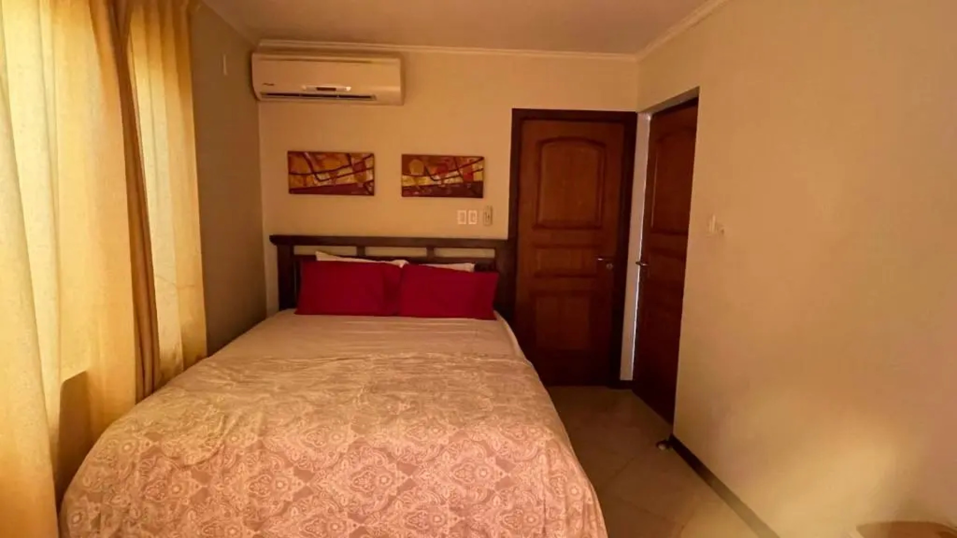 Lagun Ocean View Villa with Own Private Beach