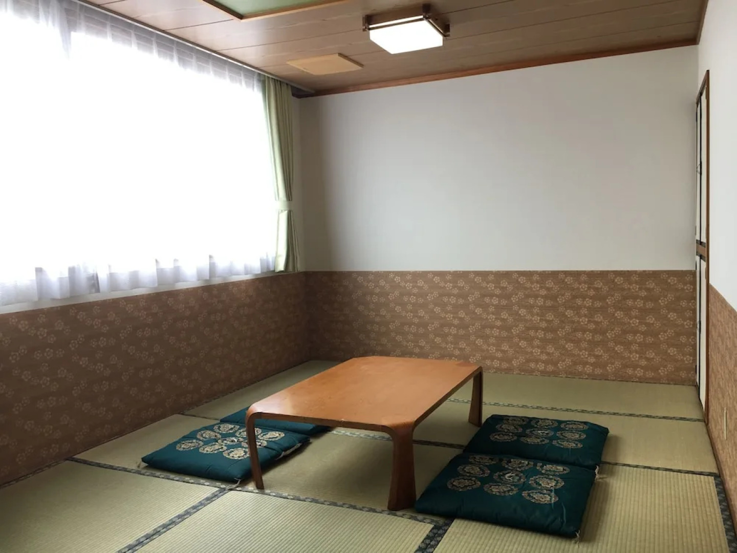 Business Hotel Serikawa