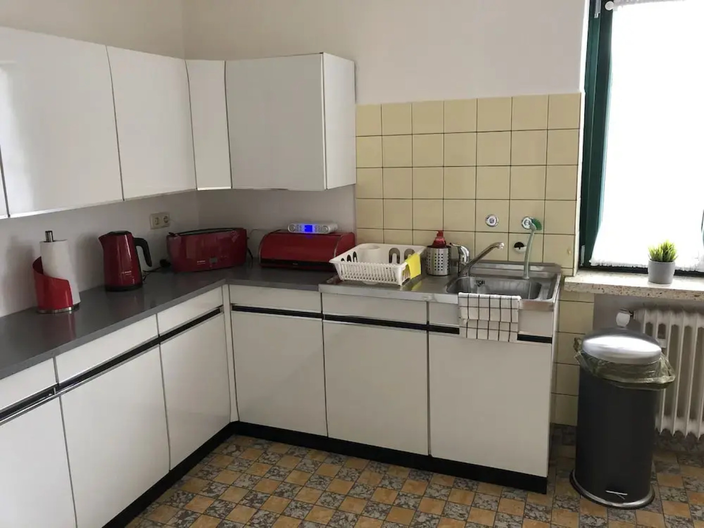 Renovated 3-room Apartment in the City Center