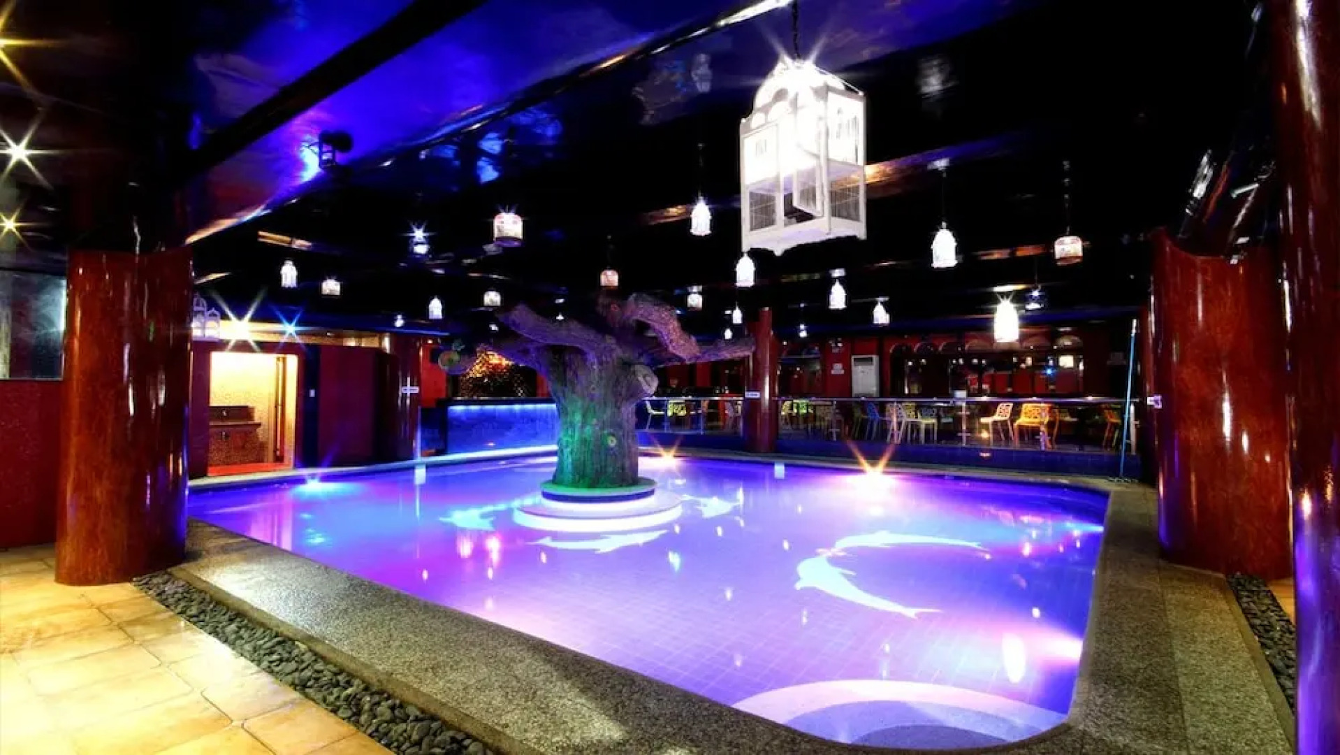 C & L Sea View Hotel