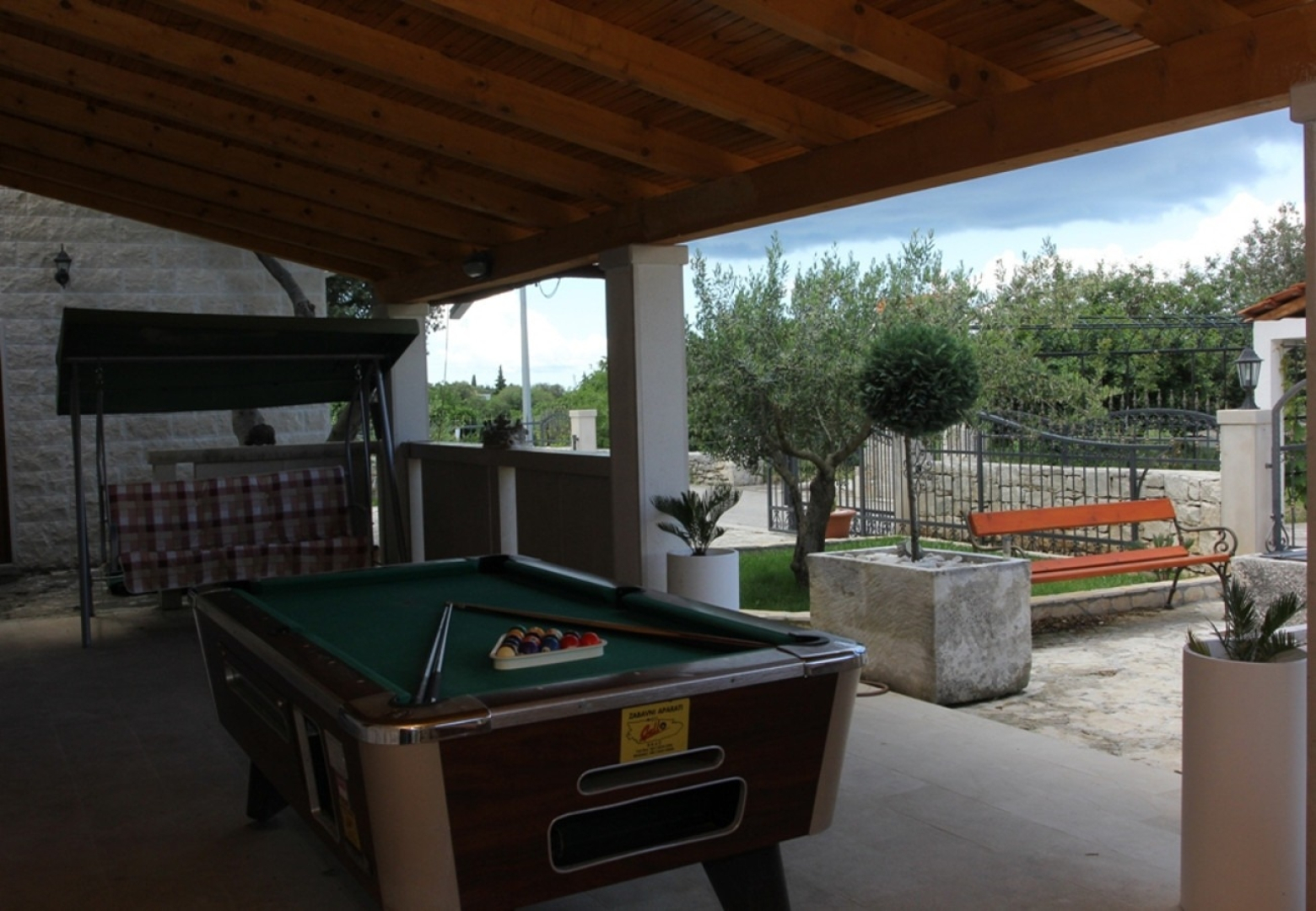Holiday house Niksi - with pool: Skrip, Island Brac