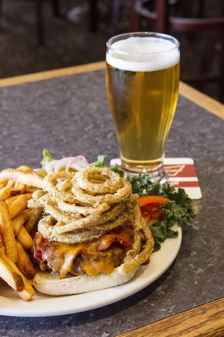 Powell River Town Centre Hotel