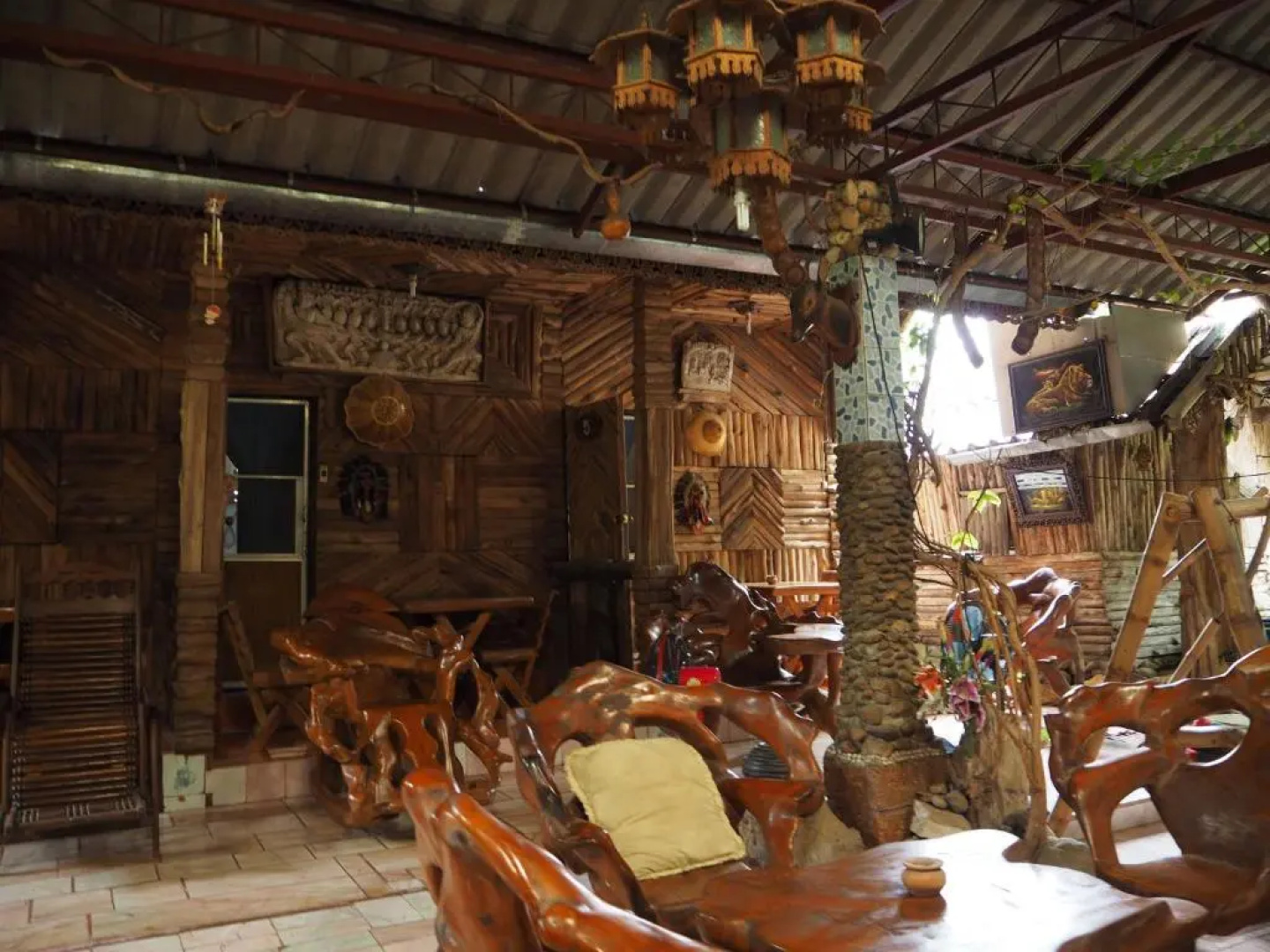 Three J Guesthouse