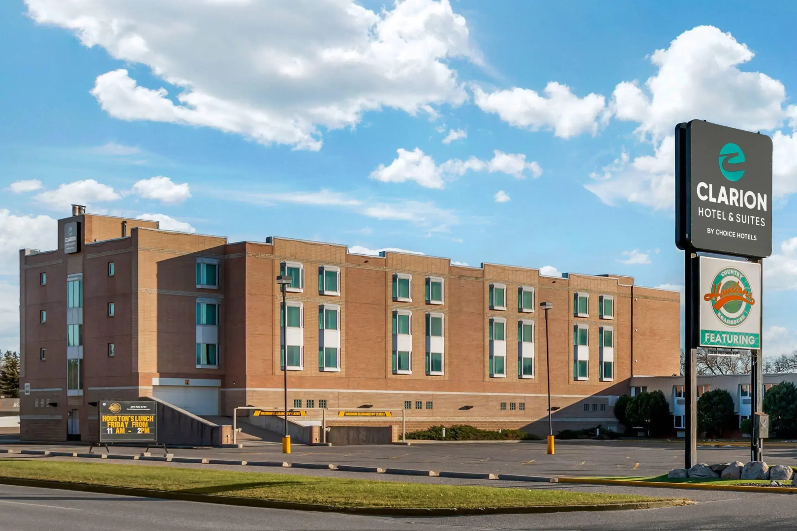 Clarion Hotel & Suites