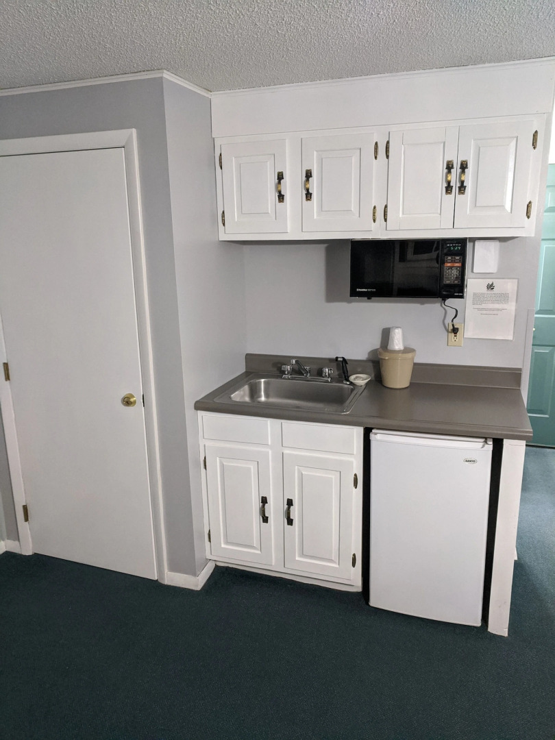 Eastern Inn & Suites