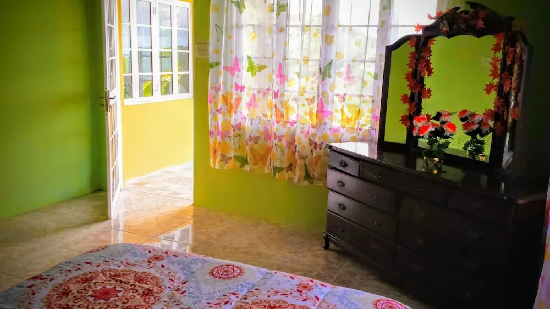 Bamboo - Sleeps 6 - Garden - Parking