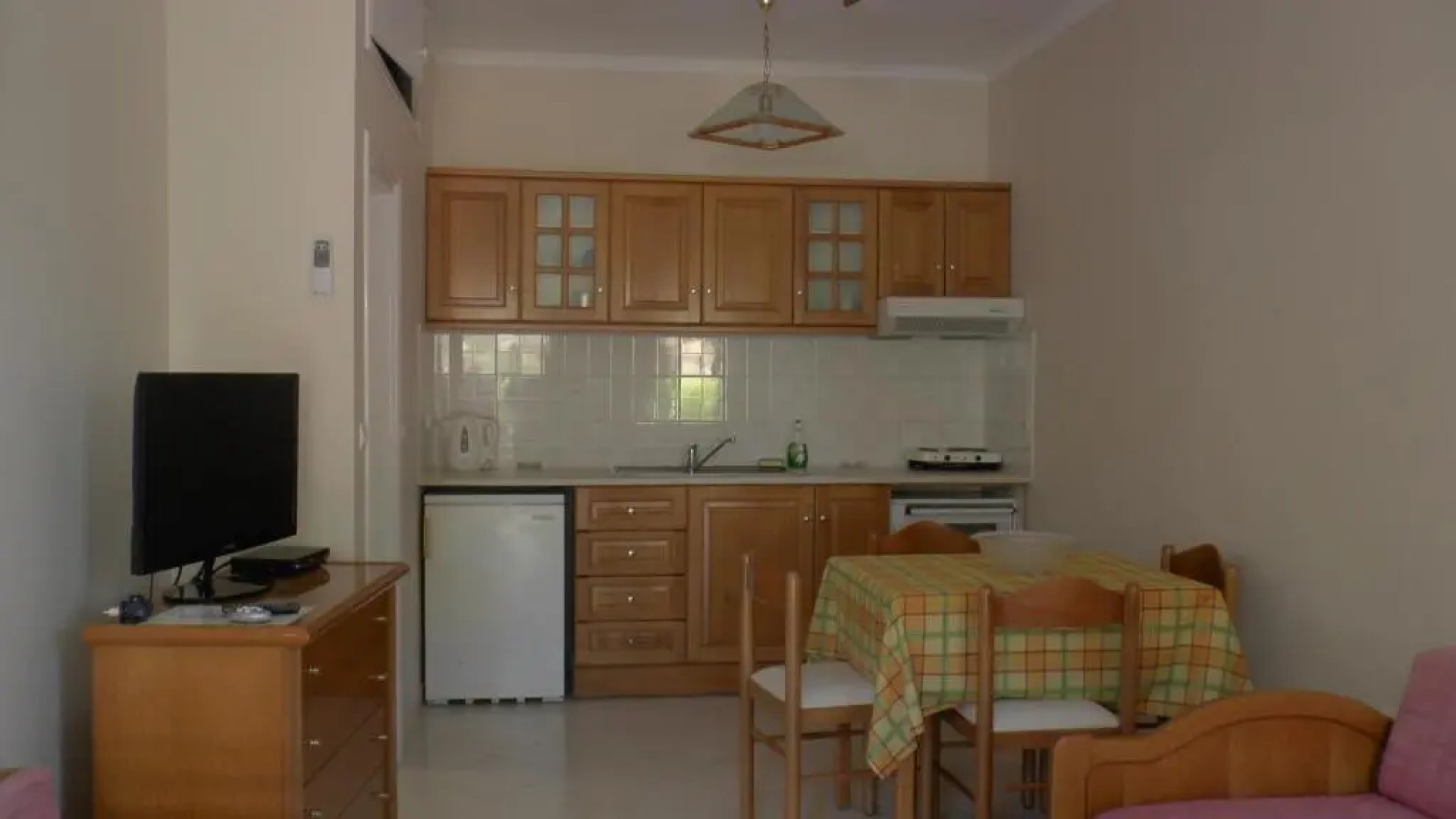 Captain's Apartments