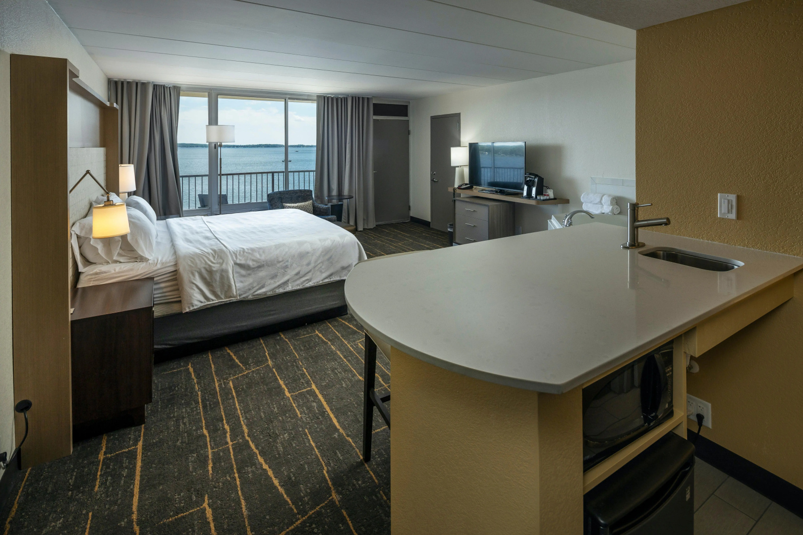 Holiday Inn Detroit Lakes by IHG