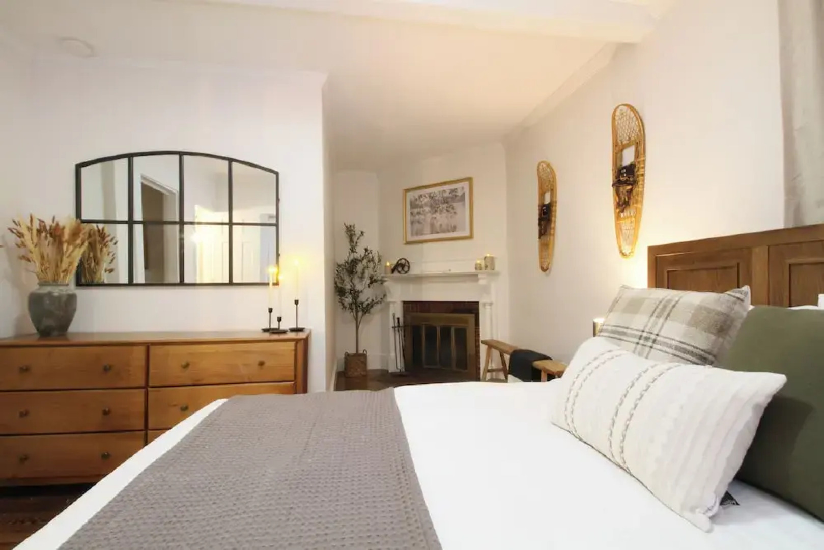 The Aurora Inn & Cottages