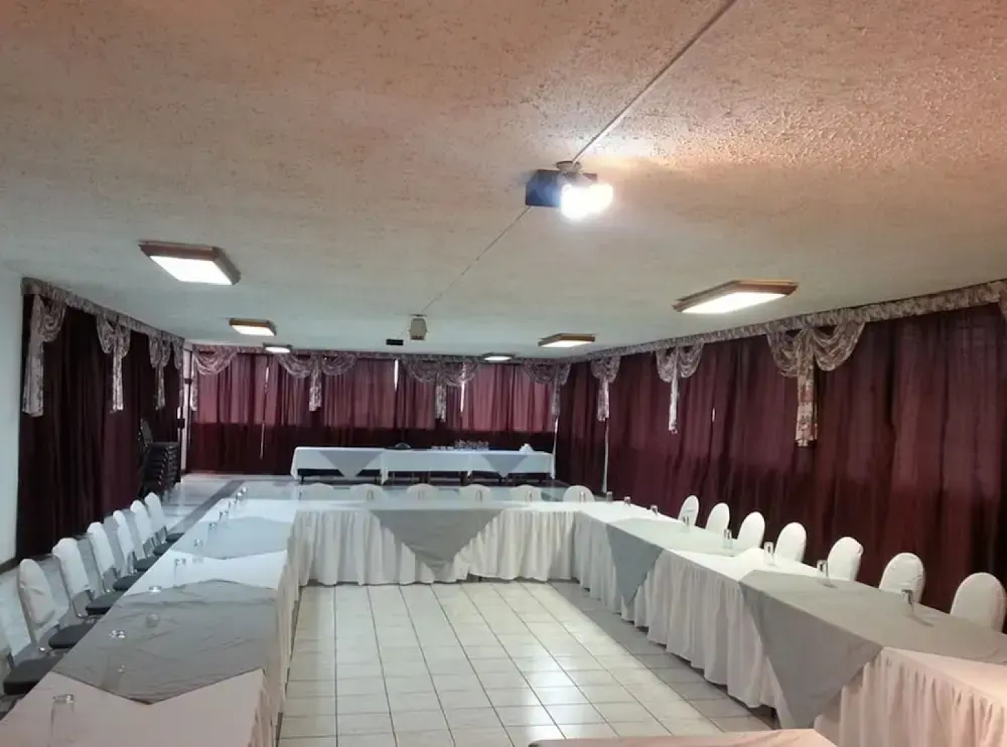 Hotel Casa Flores De Tikal