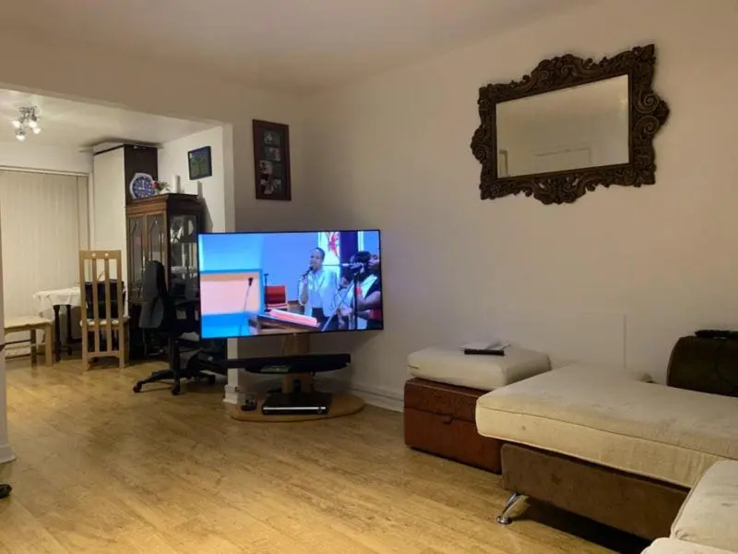 75ers Private Room (Adults Only)