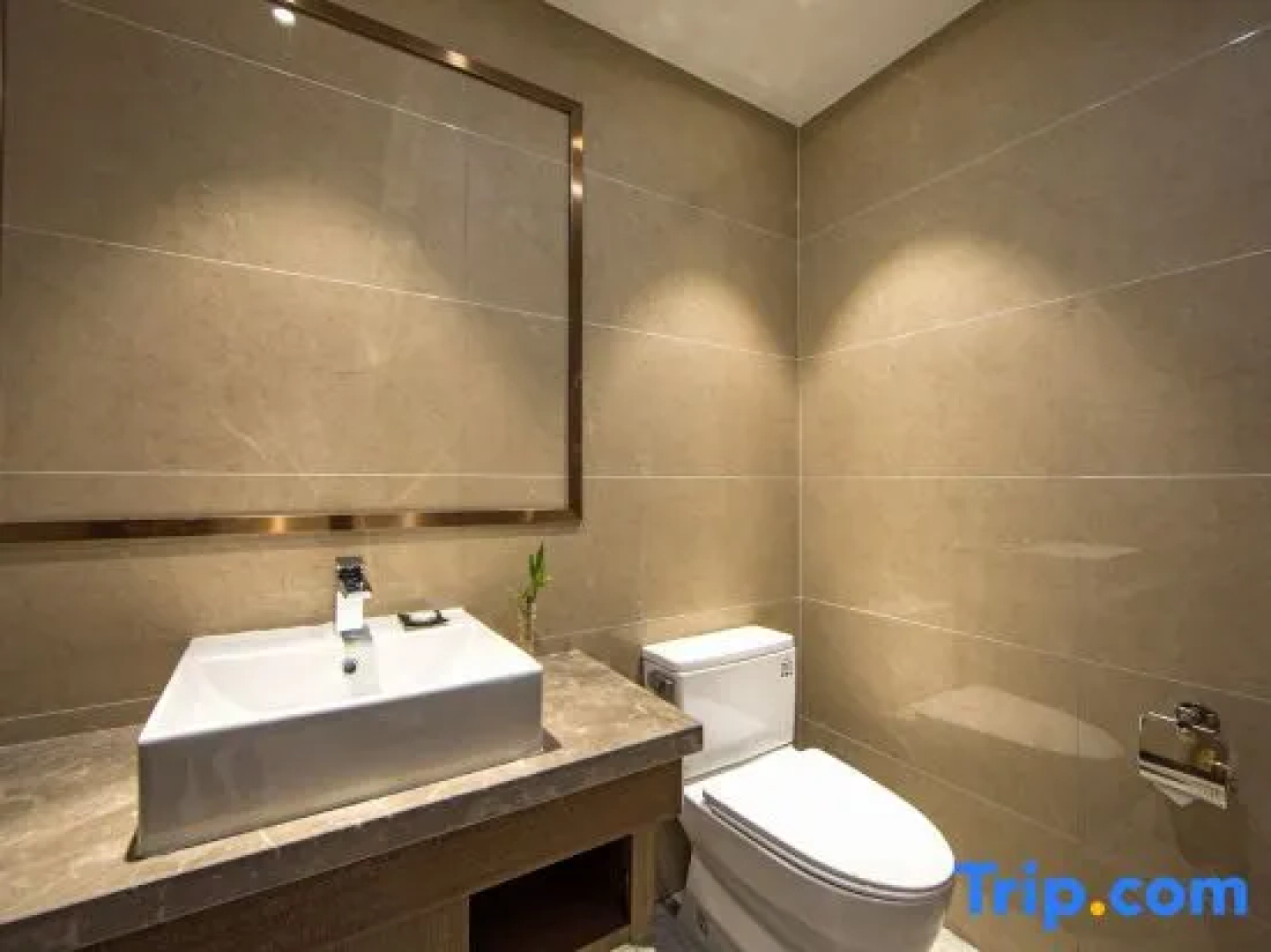 West City International Hotel