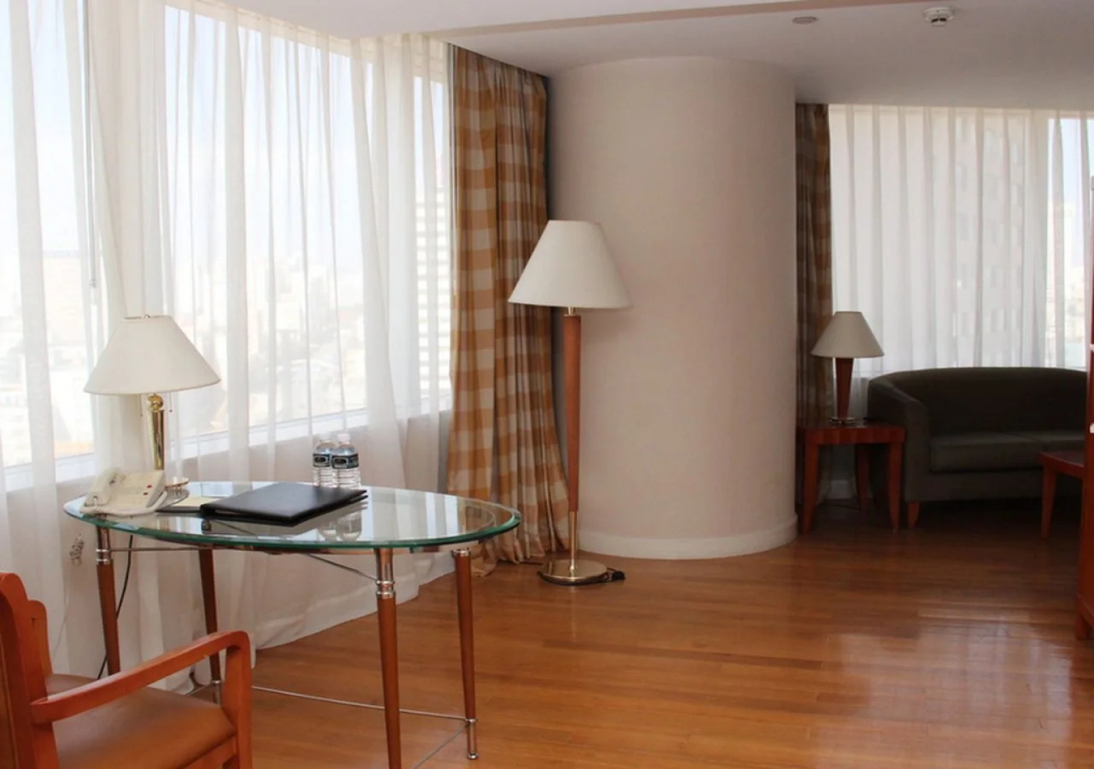 Kai Wah Plaza International