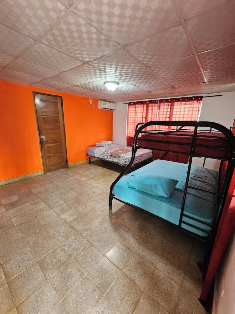 Cuartos independientes con baño privado