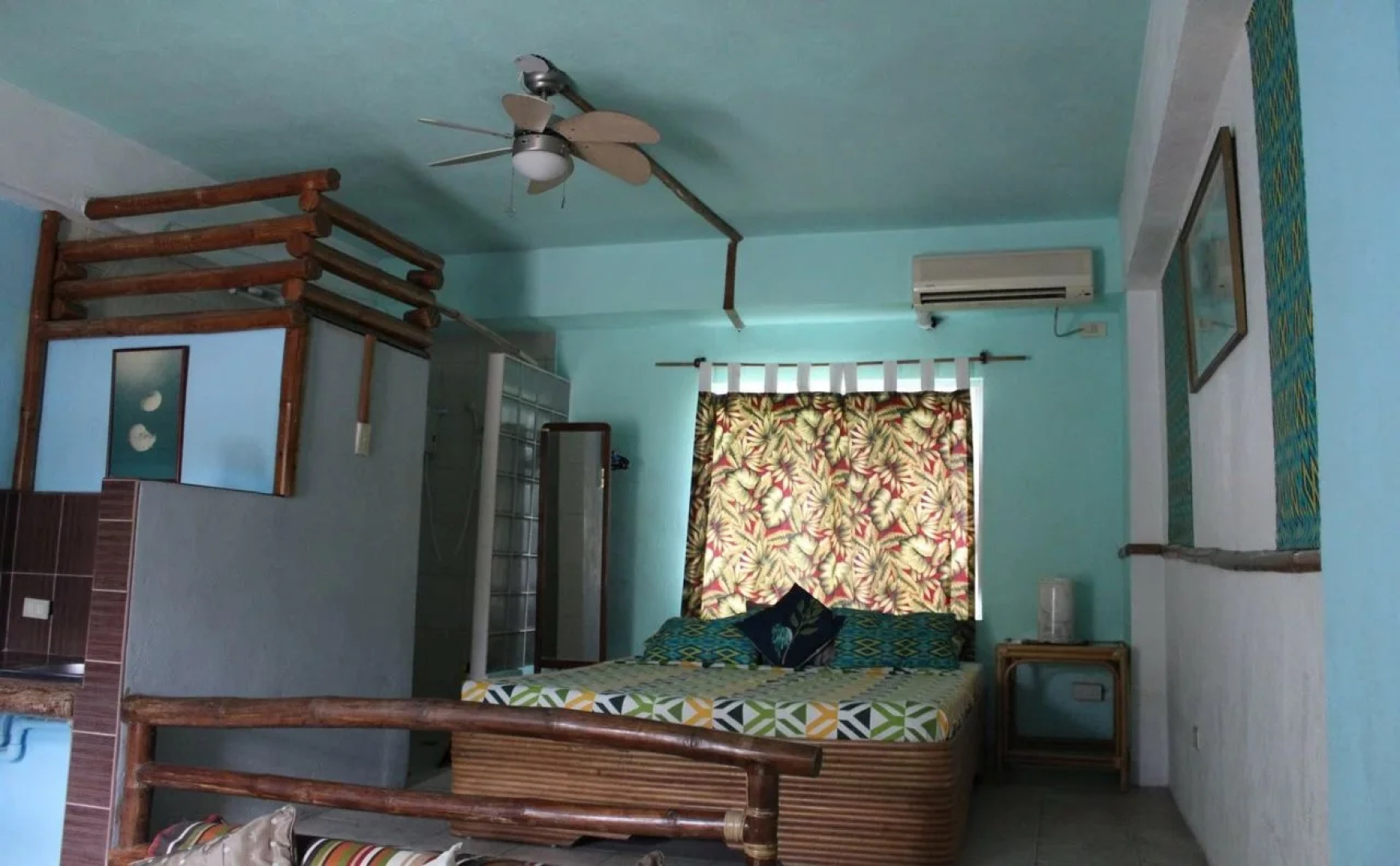 Bahay Isla Inn - Hostel Puerto Galera