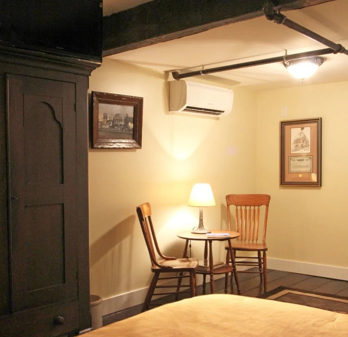 Riley's Railhouse Bed & Breakfast