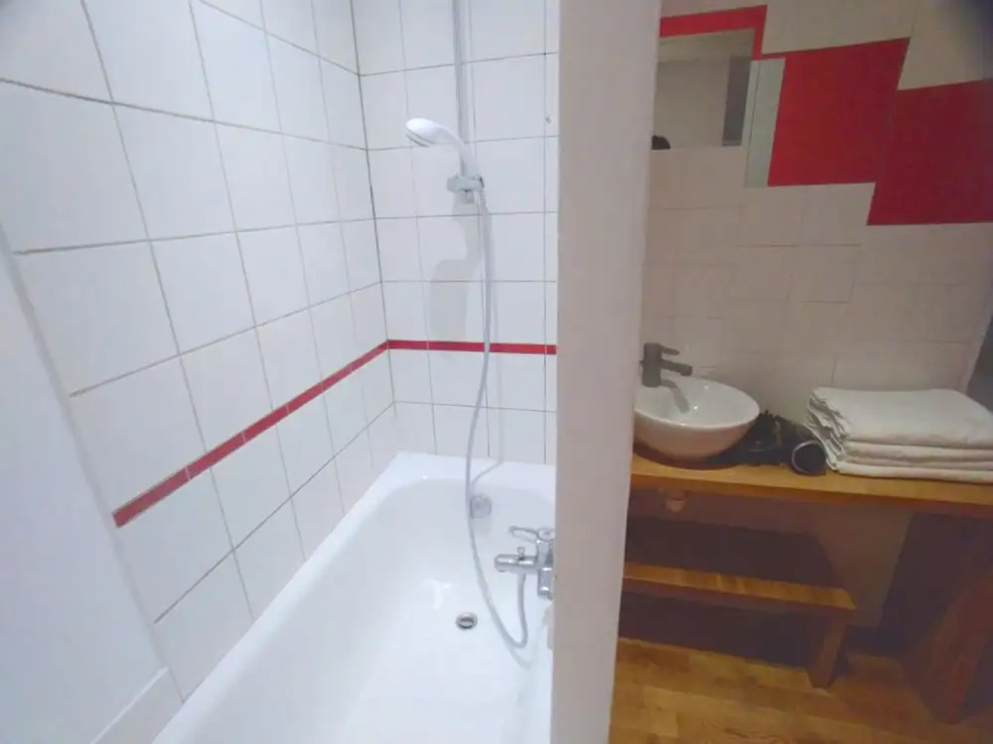 HomePlace Appart St Pierre Parking Free