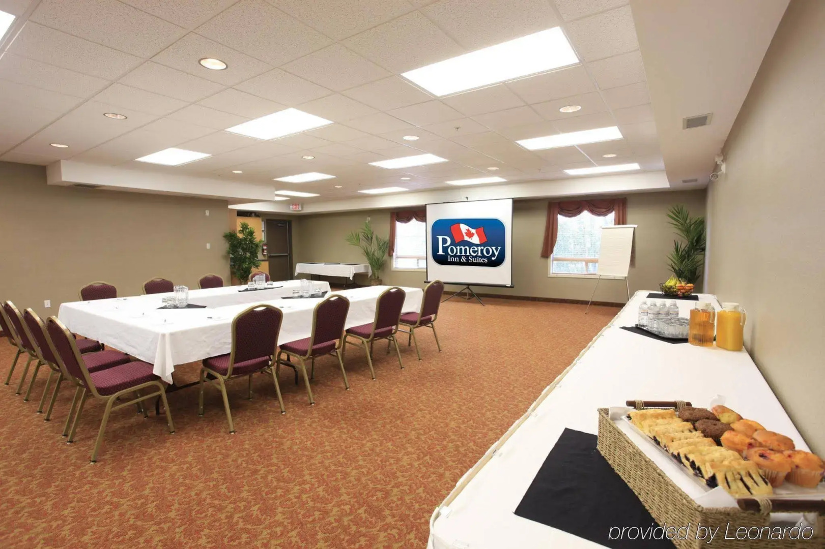 Coast Grimshaw Hotel & Suites