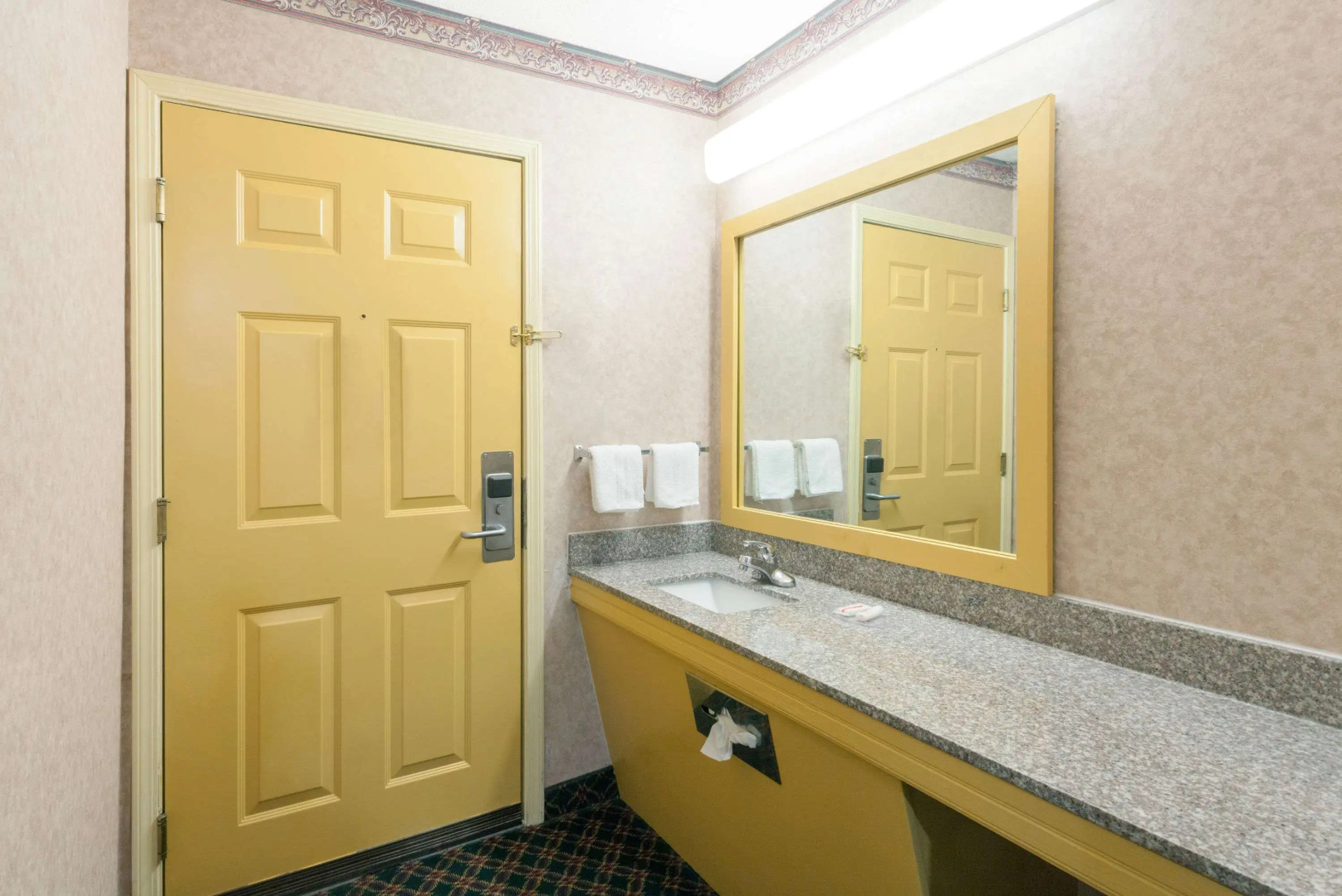 Days Inn by Wyndham Holladay