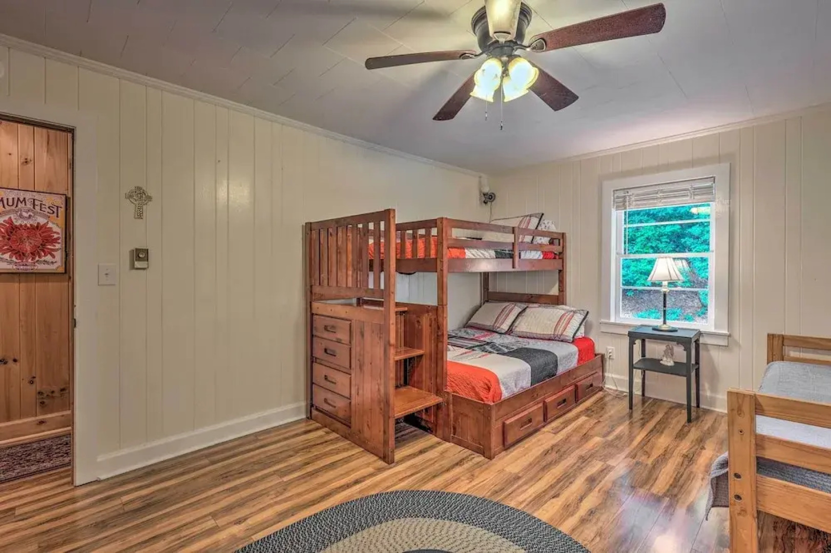 Near Hiking: Roaring Gap Retreat w/ Fire Pit!