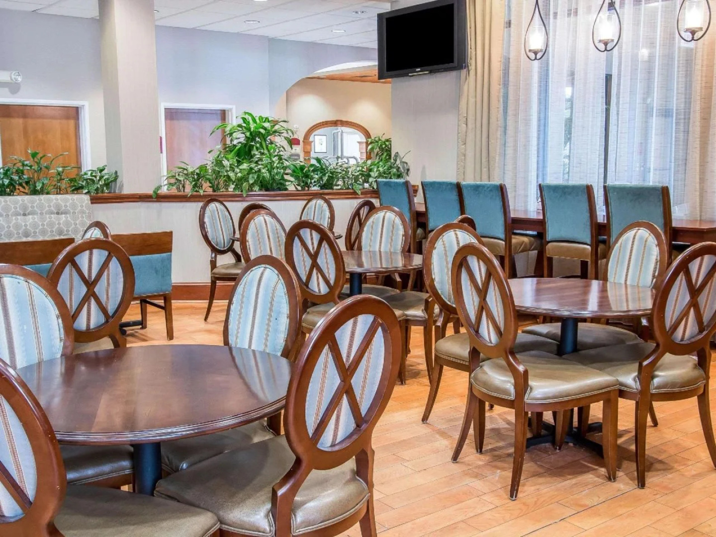 The Bluff Savannah Historic District, Tapestry by Hilton