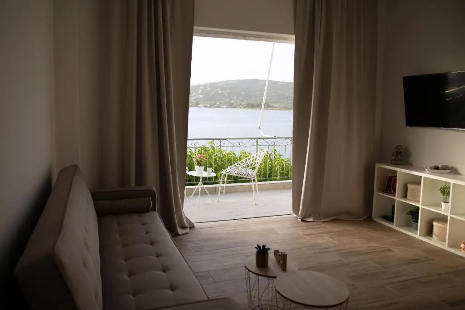 Irida's sea front apartment with astonishing view