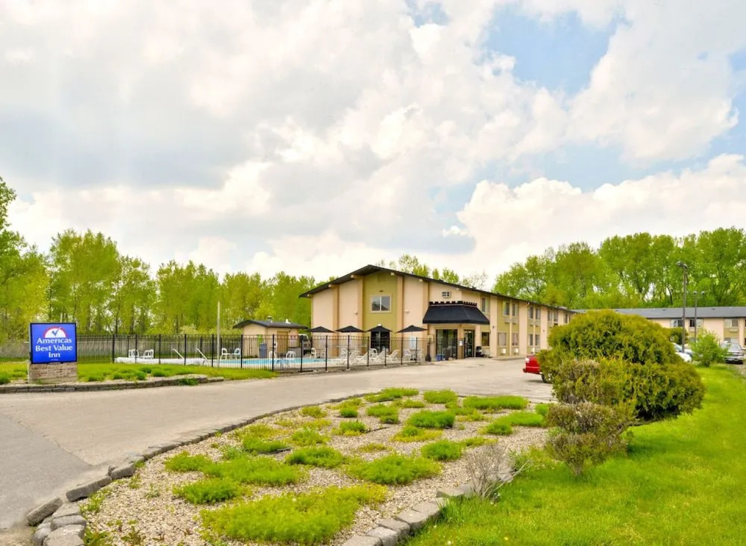 Americas Best Value Inn - Madison