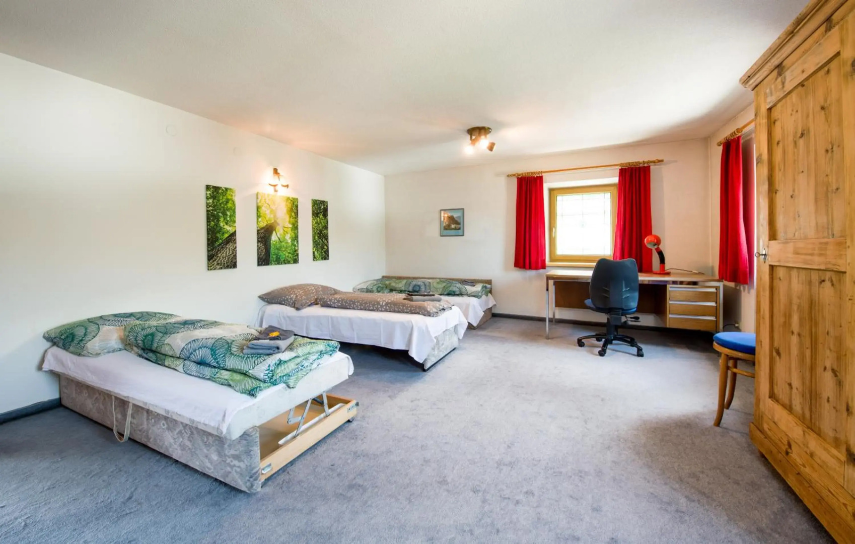 Wonderful bright apartment with balcony & garden