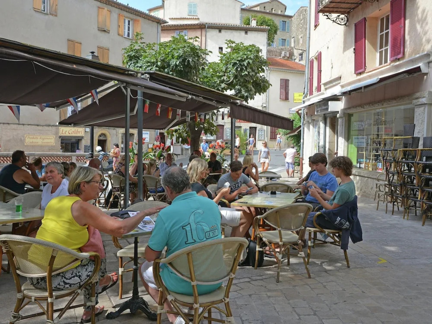 Villa. Near Callian Centre. Private Terrace. Private Garden. Boules Court