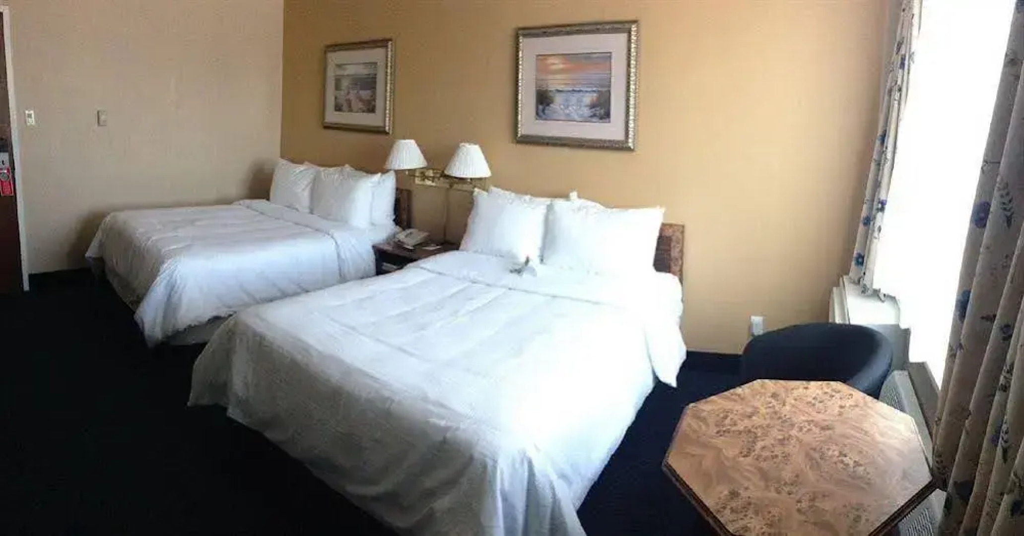 V Hotel & Suites