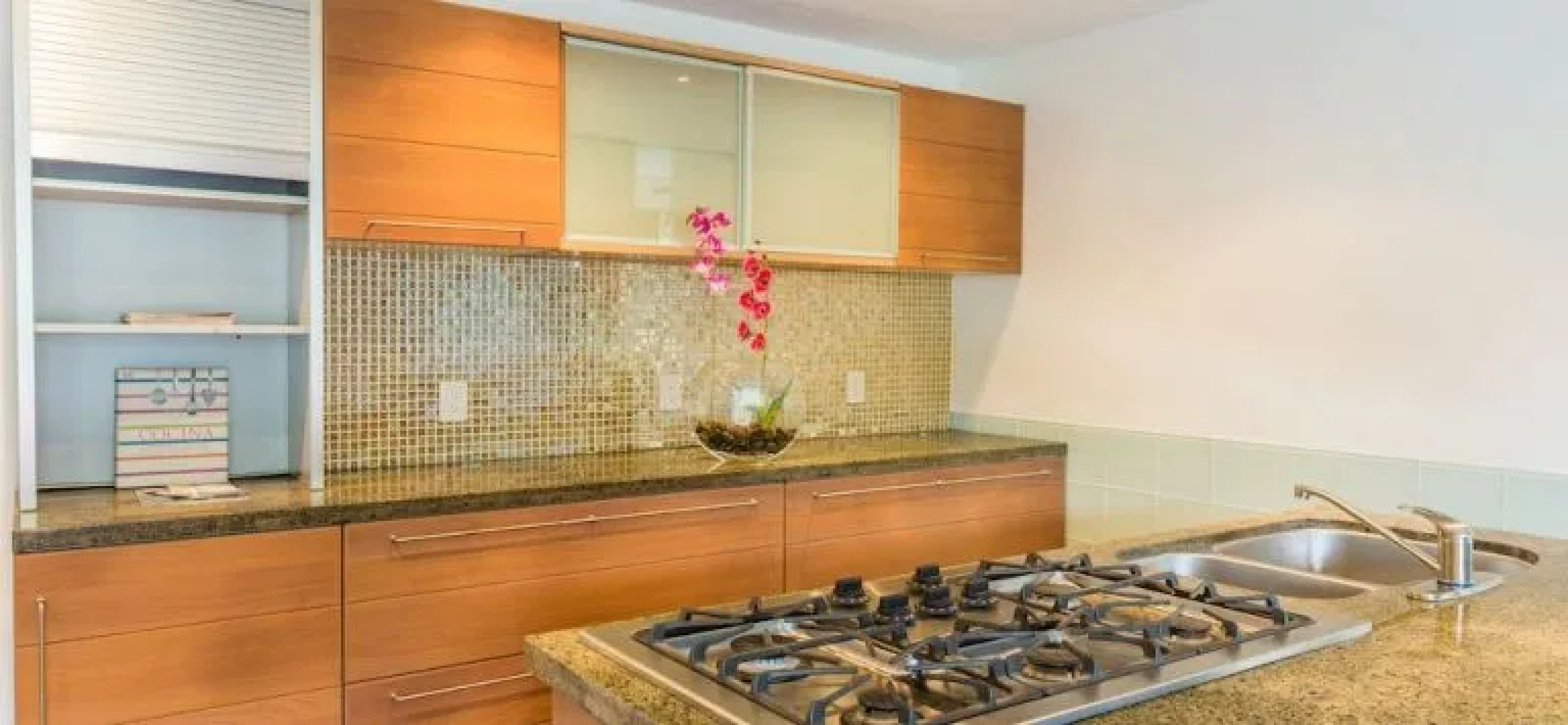 Villa Azalea Inn & Organic Farm